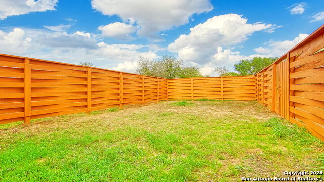 Image 11 of 41 For 912 4th St