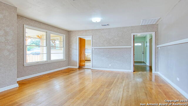 Image 15 of 41 For 912 4th St