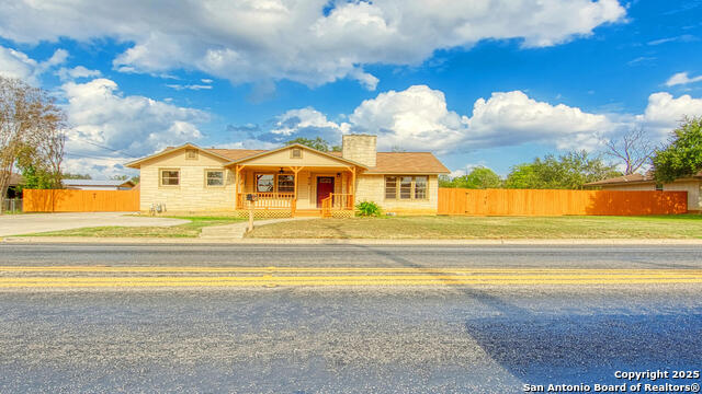 Image 2 of 41 For 912 4th St