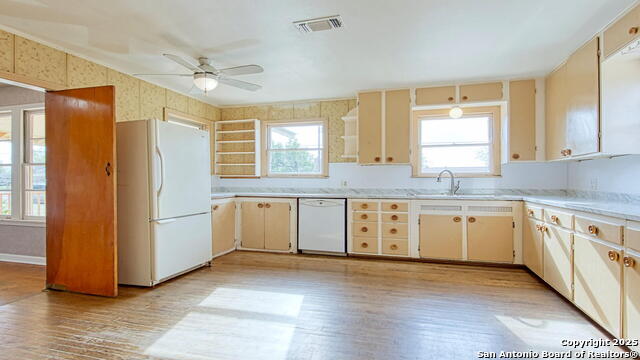 Image 26 of 41 For 912 4th St