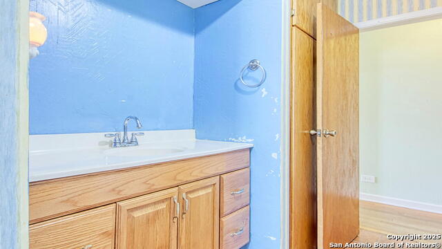 Image 31 of 41 For 912 4th St