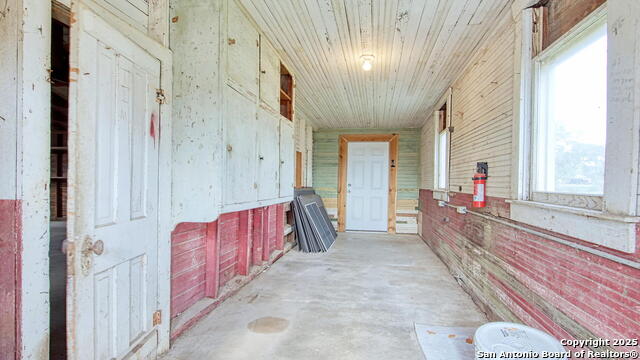 Image 35 of 41 For 912 4th St