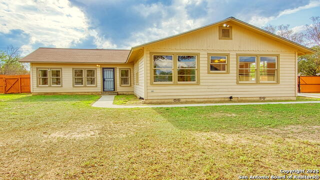 Image 4 of 41 For 912 4th St