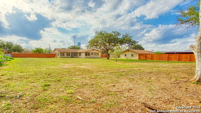 Image 6 of 41 For 912 4th St