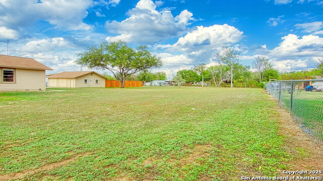 Image 9 of 41 For 912 4th St