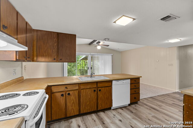 Image 4 of 14 For 538 Shin Oak