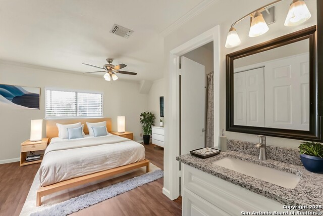 Image 15 of 30 For 12204 Apricot Dr