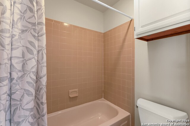 Image 19 of 30 For 12204 Apricot Dr