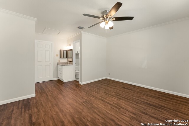 Image 20 of 30 For 12204 Apricot Dr