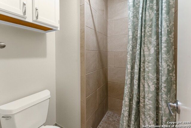 Image 23 of 30 For 12204 Apricot Dr