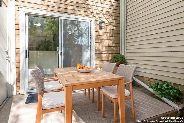 Image 26 of 30 For 12204 Apricot Dr