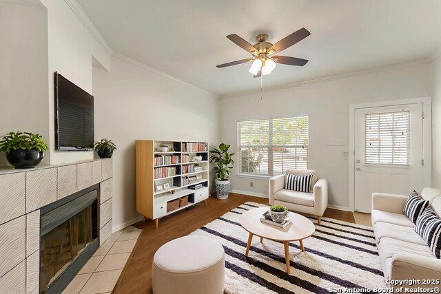 Image 5 of 30 For 12204 Apricot Dr