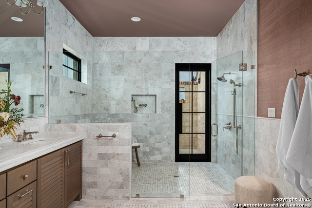 Image 27 of 42 For 4412 Comanche Trace Drive