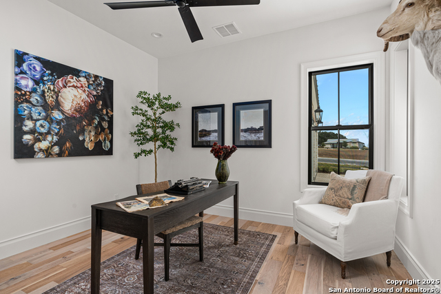 Image 33 of 42 For 4412 Comanche Trace Drive