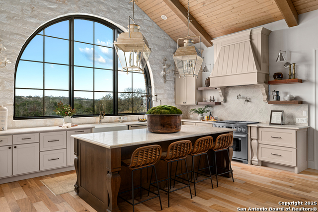 Image 5 of 42 For 4412 Comanche Trace Drive