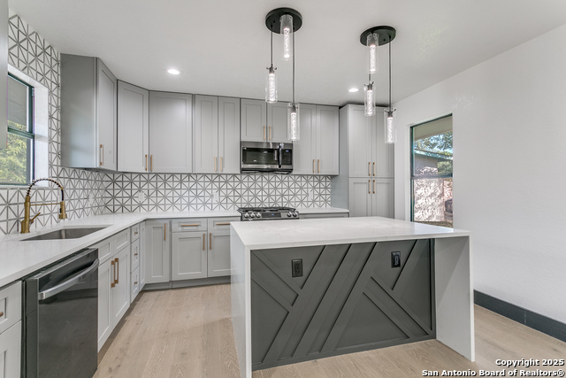 Image 11 of 36 For 427 Laramie