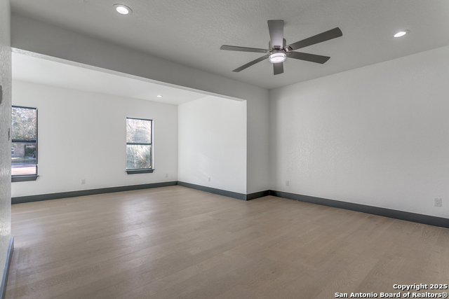 Image 19 of 36 For 427 Laramie