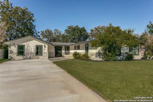 Image 2 of 36 For 427 Laramie