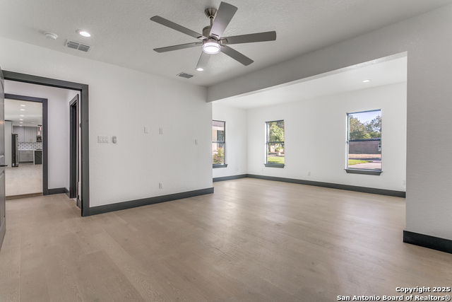 Image 20 of 36 For 427 Laramie