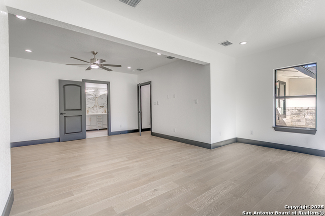 Image 22 of 36 For 427 Laramie