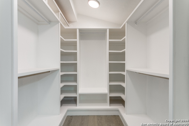 Image 26 of 36 For 427 Laramie