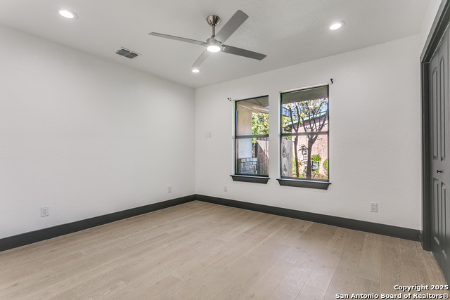 Image 27 of 36 For 427 Laramie