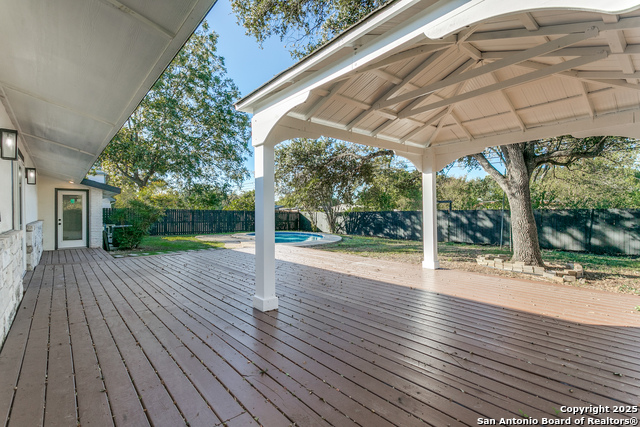 Image 35 of 36 For 427 Laramie