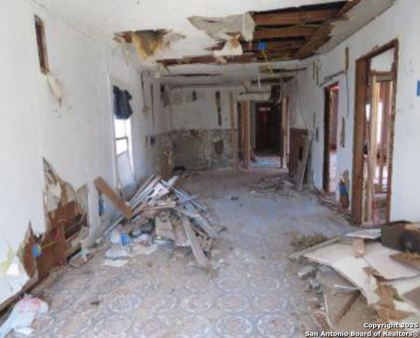 Image 2 of 4 For 157 Halliday