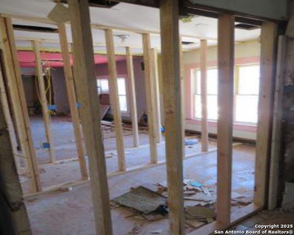 Image 3 of 4 For 157 Halliday