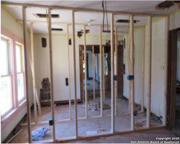 Image 4 of 4 For 157 Halliday