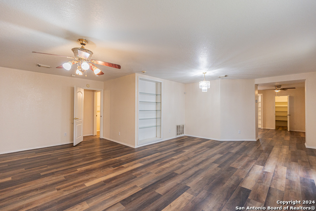 Image 14 of 31 For 7910 Lattimer Pond