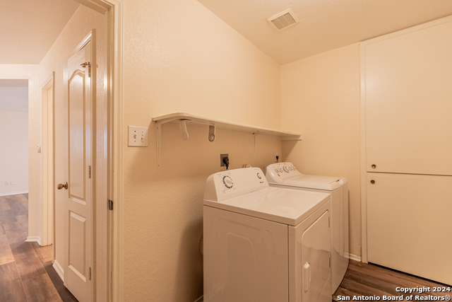 Image 25 of 31 For 7910 Lattimer Pond