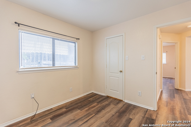 Image 27 of 31 For 7910 Lattimer Pond