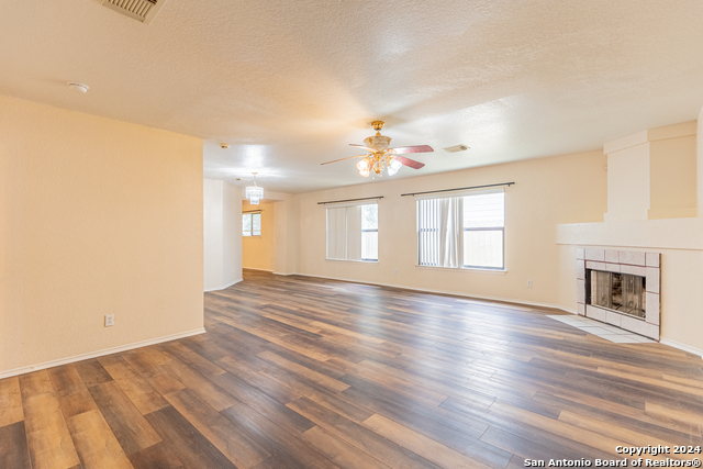 Image 3 of 31 For 7910 Lattimer Pond