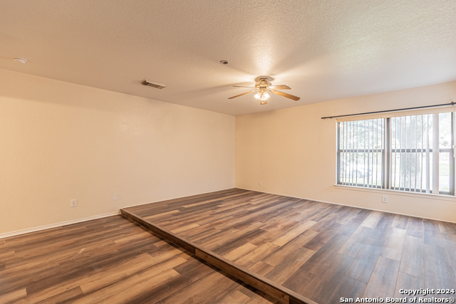 Image 8 of 31 For 7910 Lattimer Pond