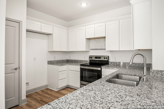 Image 6 of 17 For 7515 Gramercy  101