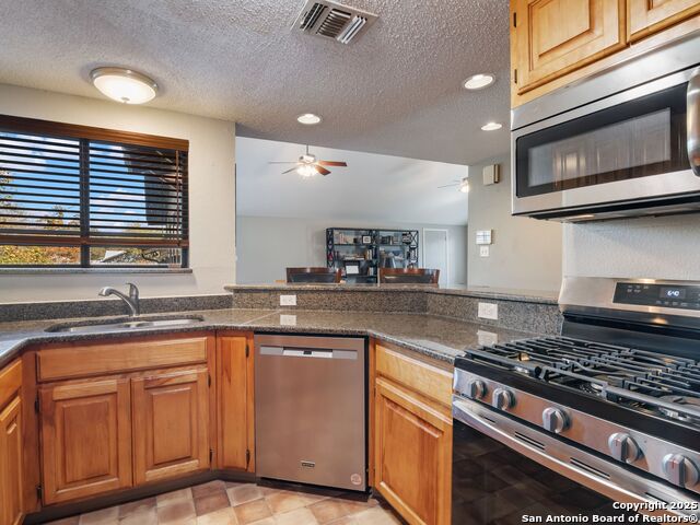 Image 13 of 36 For 1939 Lawndale Drive E