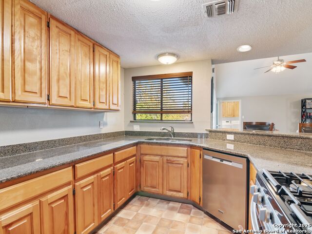 Image 14 of 36 For 1939 Lawndale Drive E