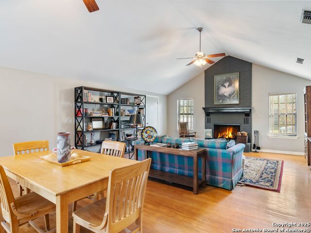 Image 16 of 36 For 1939 Lawndale Drive E