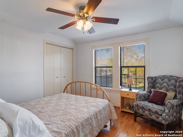 Image 27 of 36 For 1939 Lawndale Drive E