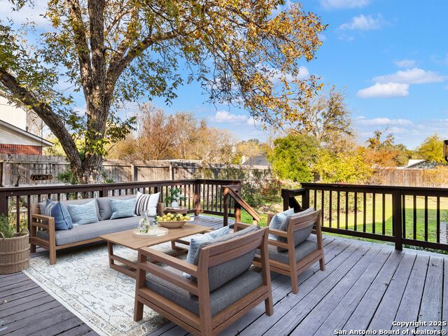 Image 29 of 36 For 1939 Lawndale Drive E