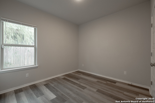 Image 15 of 24 For 7706 Chatham Pl