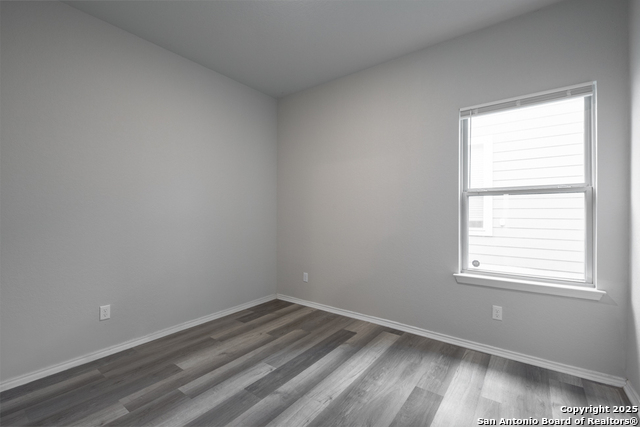 Image 21 of 24 For 7706 Chatham Pl