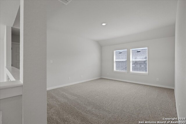 Listing photo id 11 for 1326 Red Fox