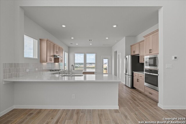 Listing photo id 3 for 1326 Red Fox