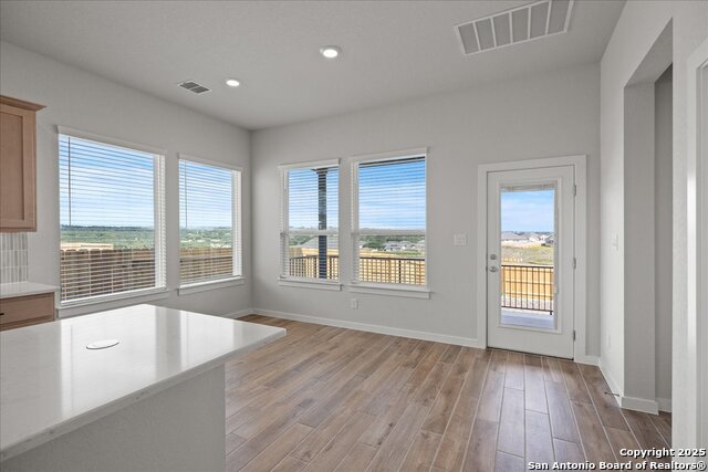 Listing photo id 7 for 1326 Red Fox