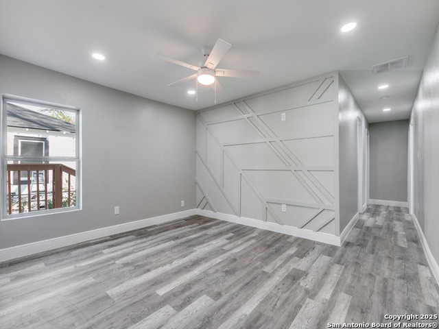 Image 11 of 21 For 930 Schley Ave