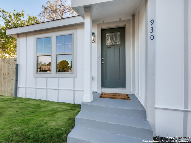 Image 2 of 21 For 930 Schley Ave