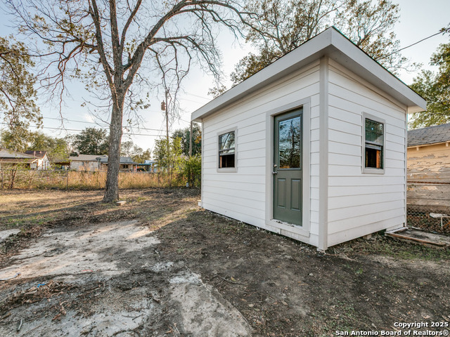 Image 21 of 21 For 930 Schley Ave