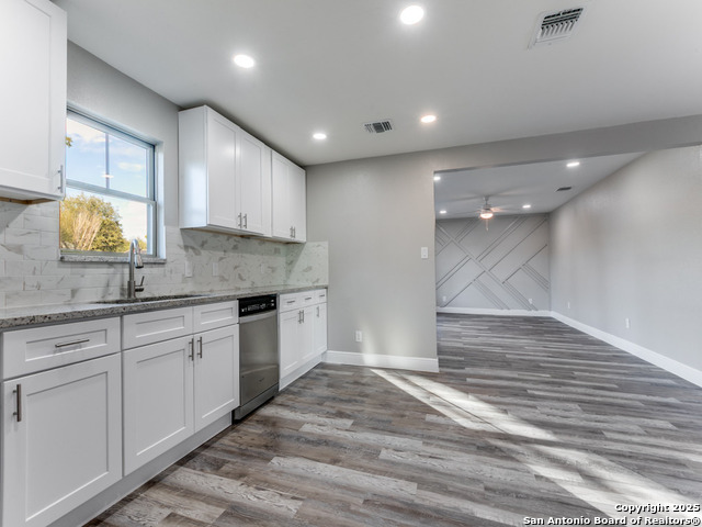 Image 7 of 21 For 930 Schley Ave